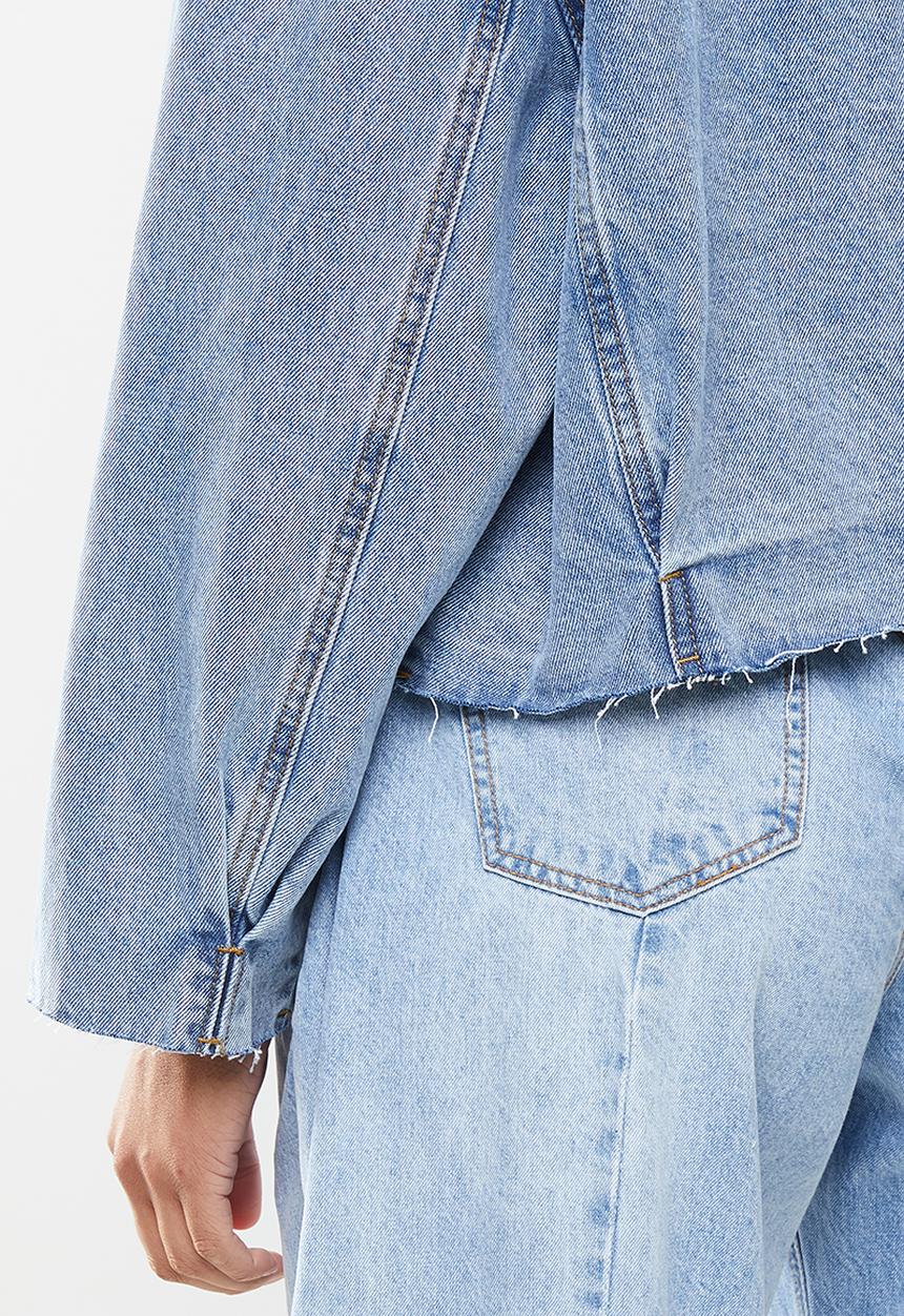 Missguided - Pleat back oversized 80s denim jacket - blue