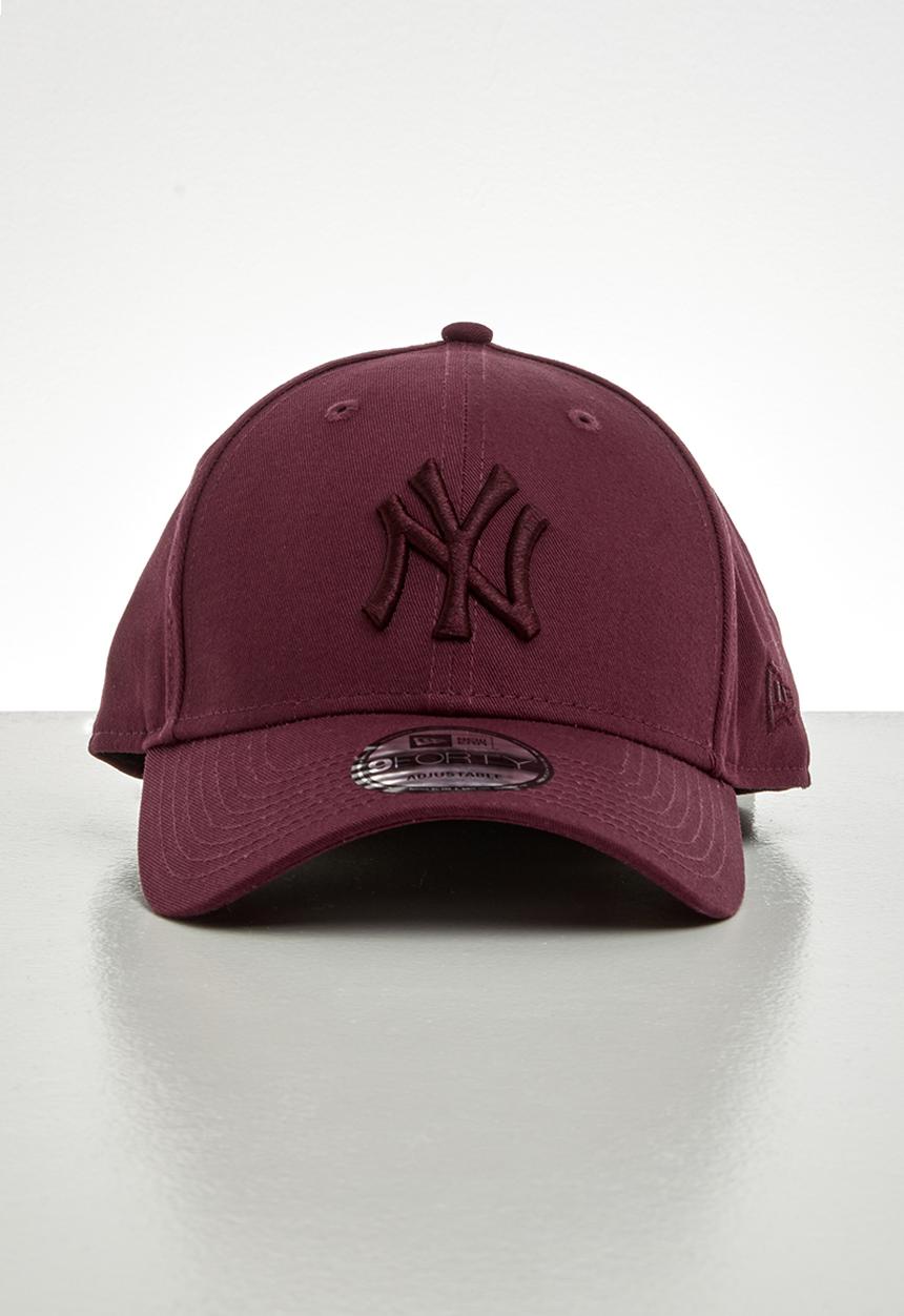 New Era - 940 league essential snap  New York Yankees - maroon