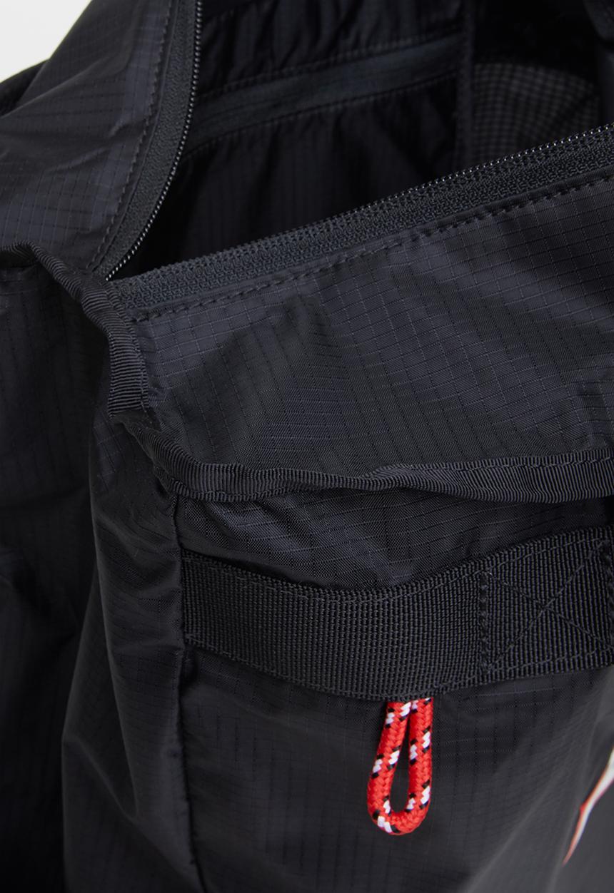Hunter - Original packable crossbody - black
