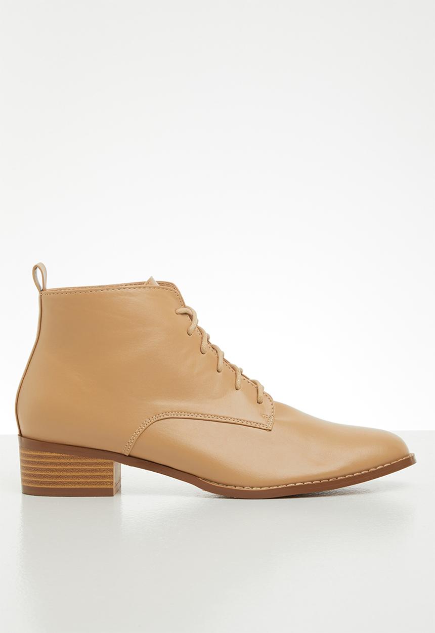 edit - Nandie lace-up boot - neutral 