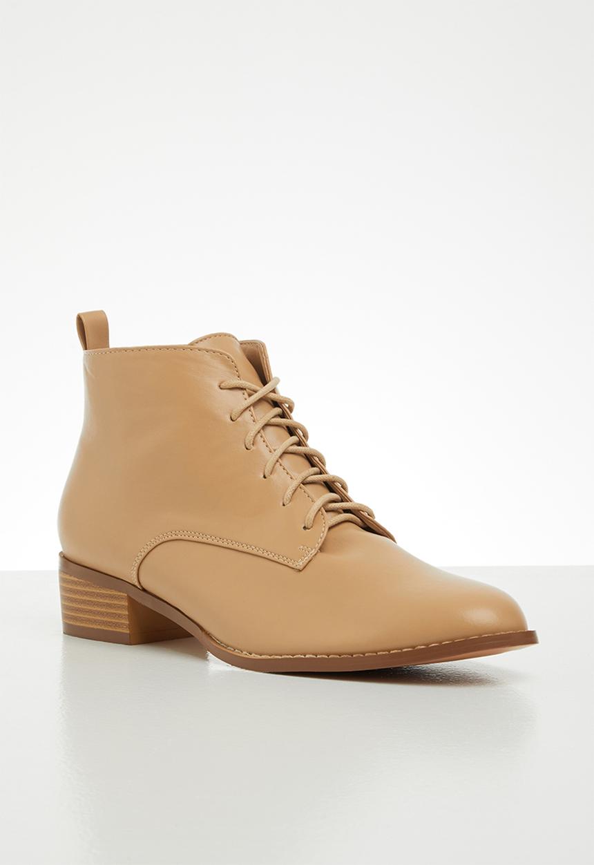 edit - Nandie lace-up boot - neutral 