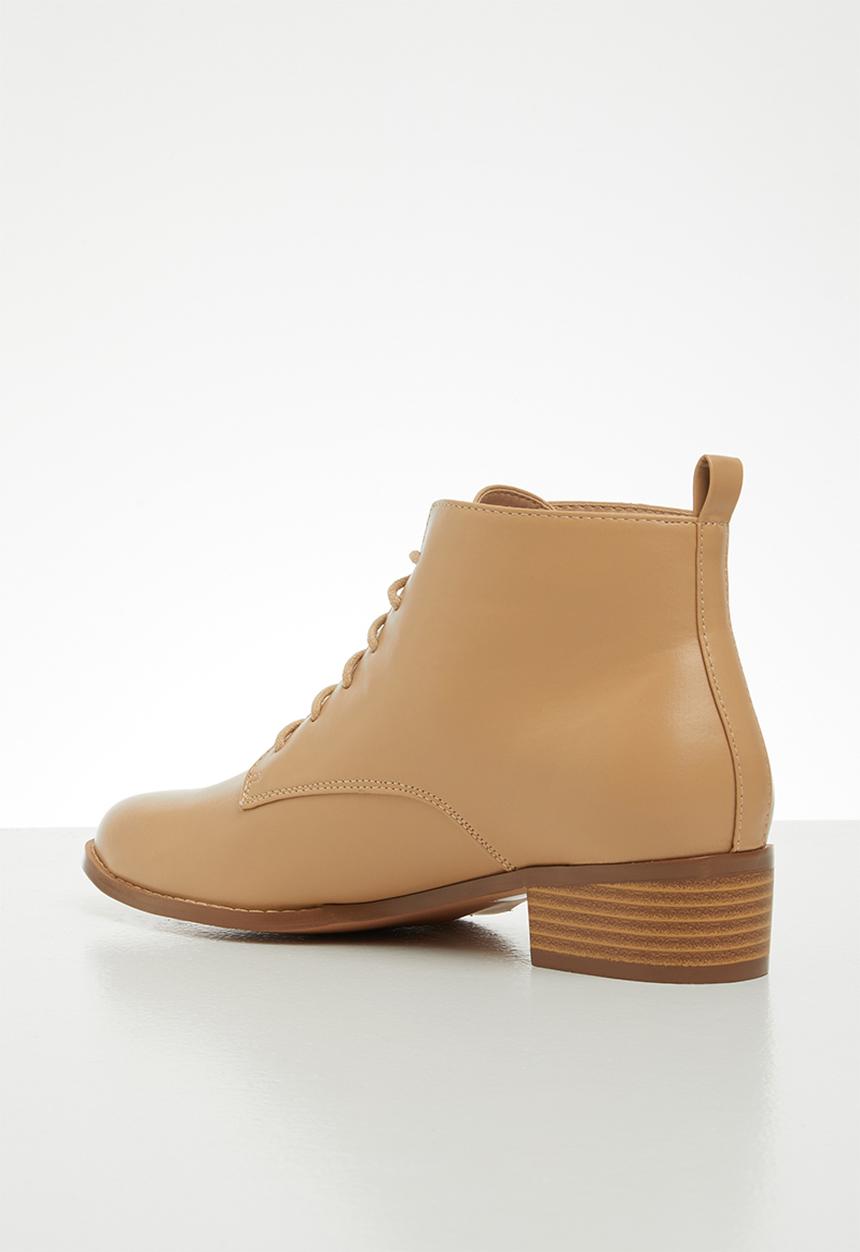 edit - Nandie lace-up boot - neutral 