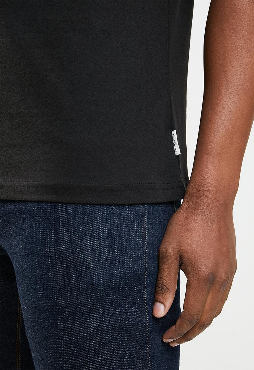 Ben Sherman - Half flag tee - black