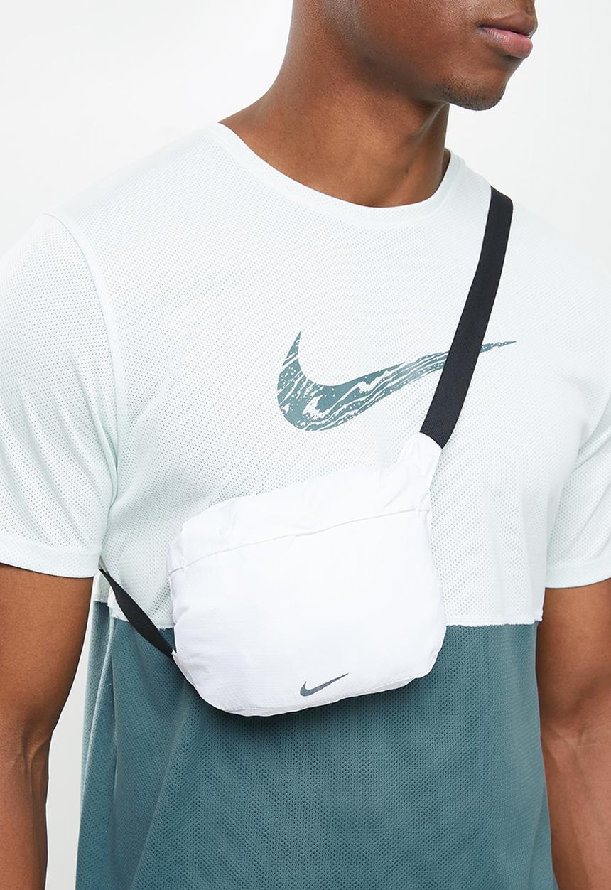 Nike - Nike windbreaker - white