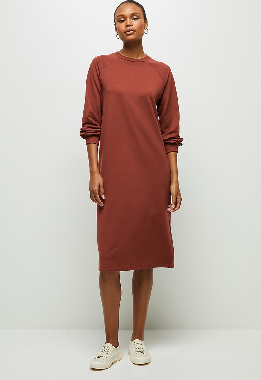 edit - Long sleeve sweater midi dress - rust