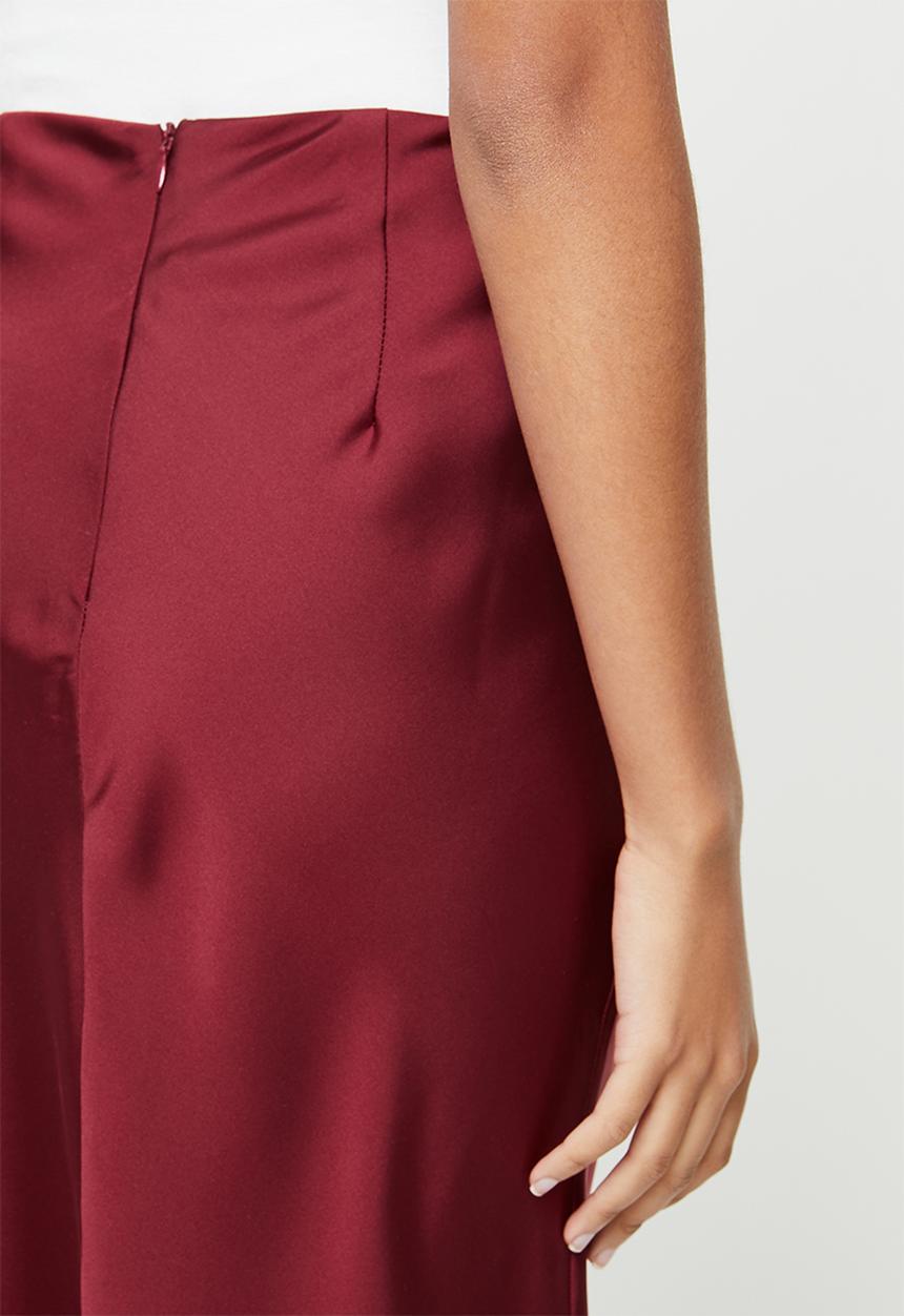Glamorous - Satin slip skirt - wine