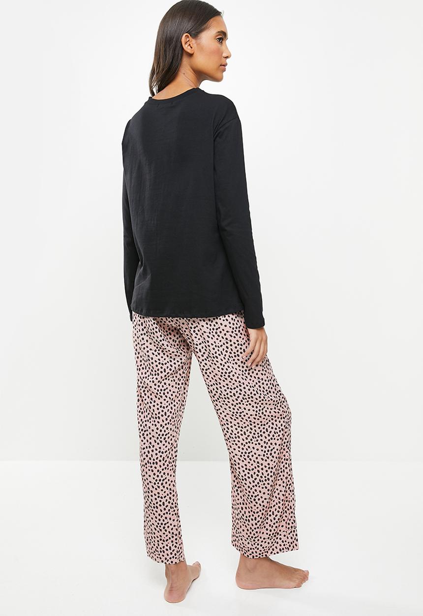 Superbalist - Sleep long sleeve fitted top & pants - black & pink