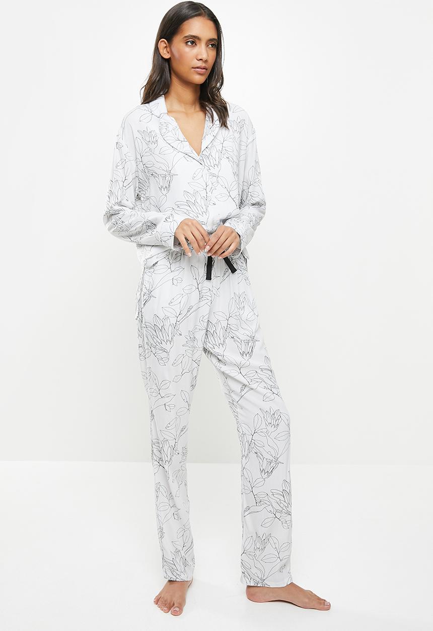 Superbalist - Sleep shirt & pants set - white & black
