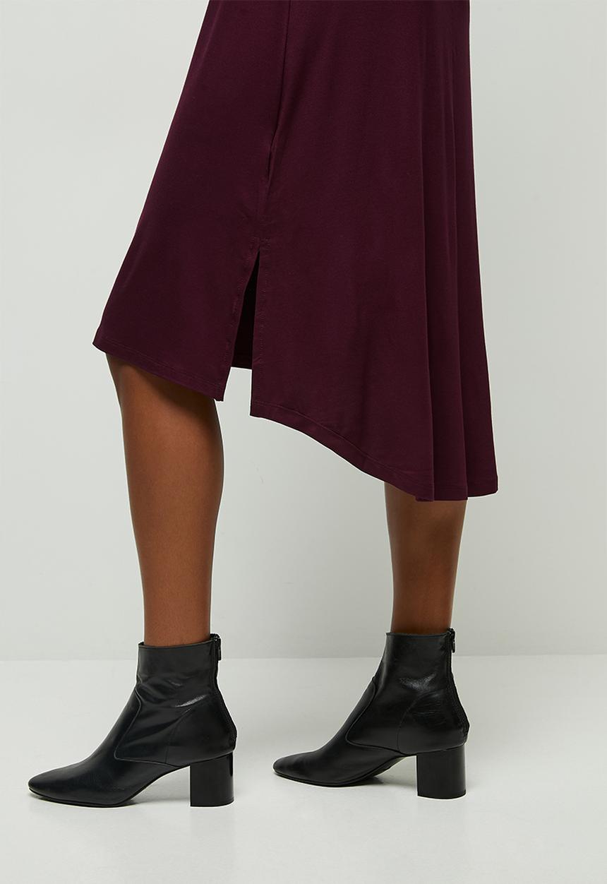 edit - Round neck hi low midi - dark berry