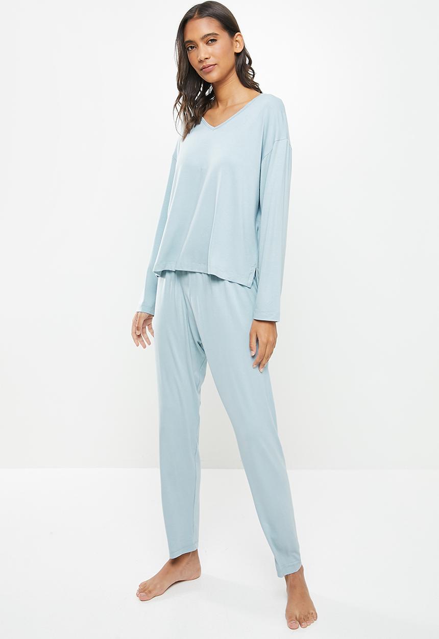 Superbalist - V-neck sleep top & pants set - light blue