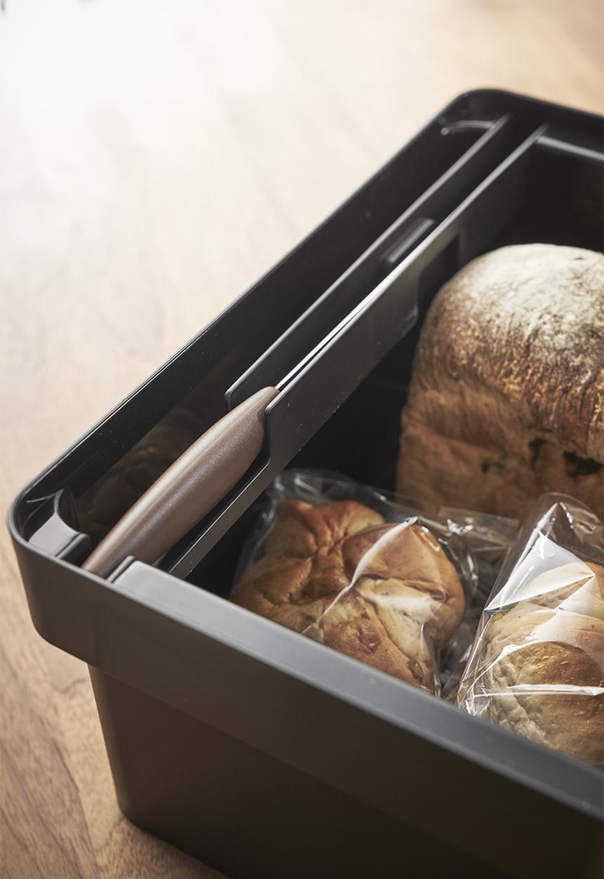 Yamazaki - Tower bread case with knife holder - black