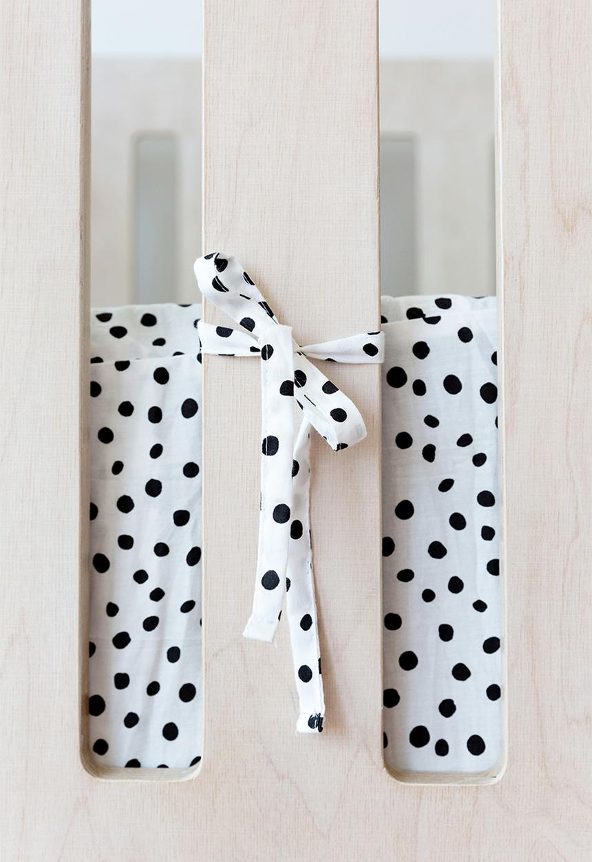 Phlo Studio - Spotty  cot bumper - black & white
