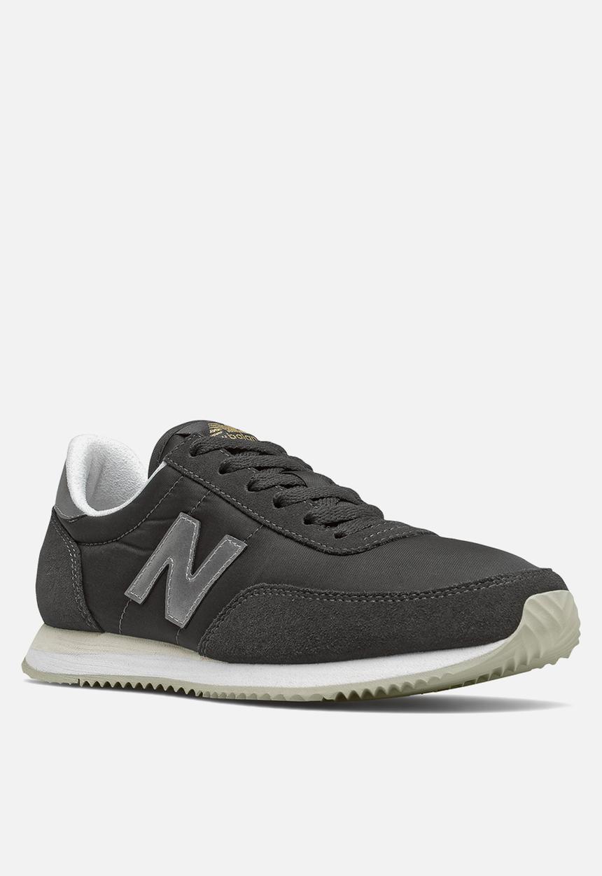 New Balance  - 720 - black 