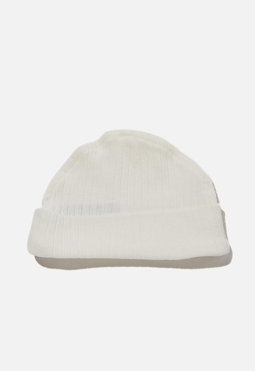 Cotton On - Organic newborn beanie - milk