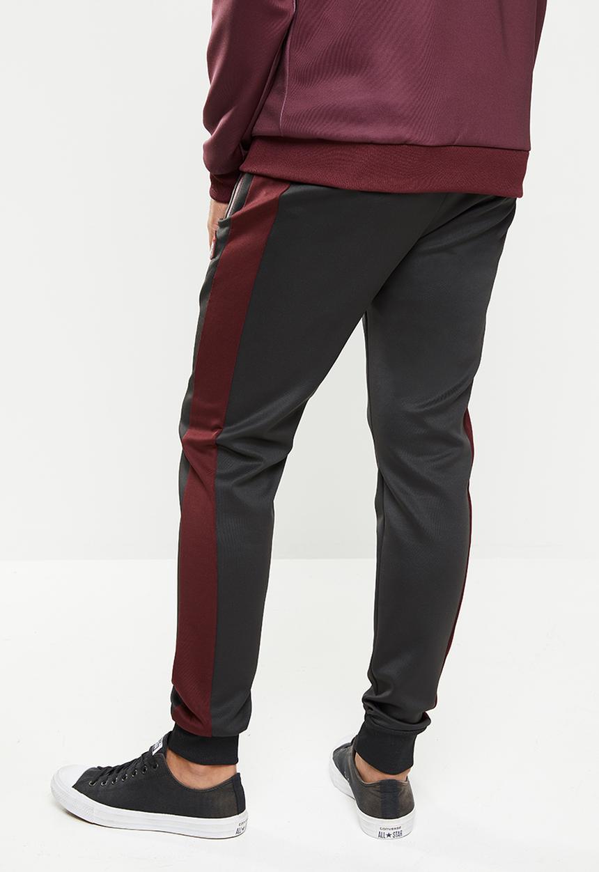 SOVIET - Mahony fashion track pants - black