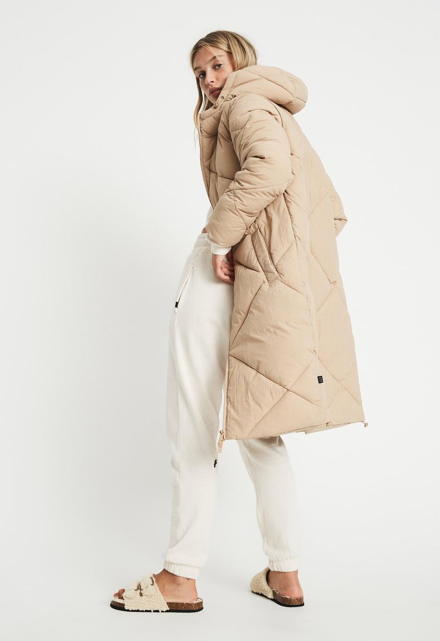 Cotton On - The recycled mother longline puffer - cuban sand