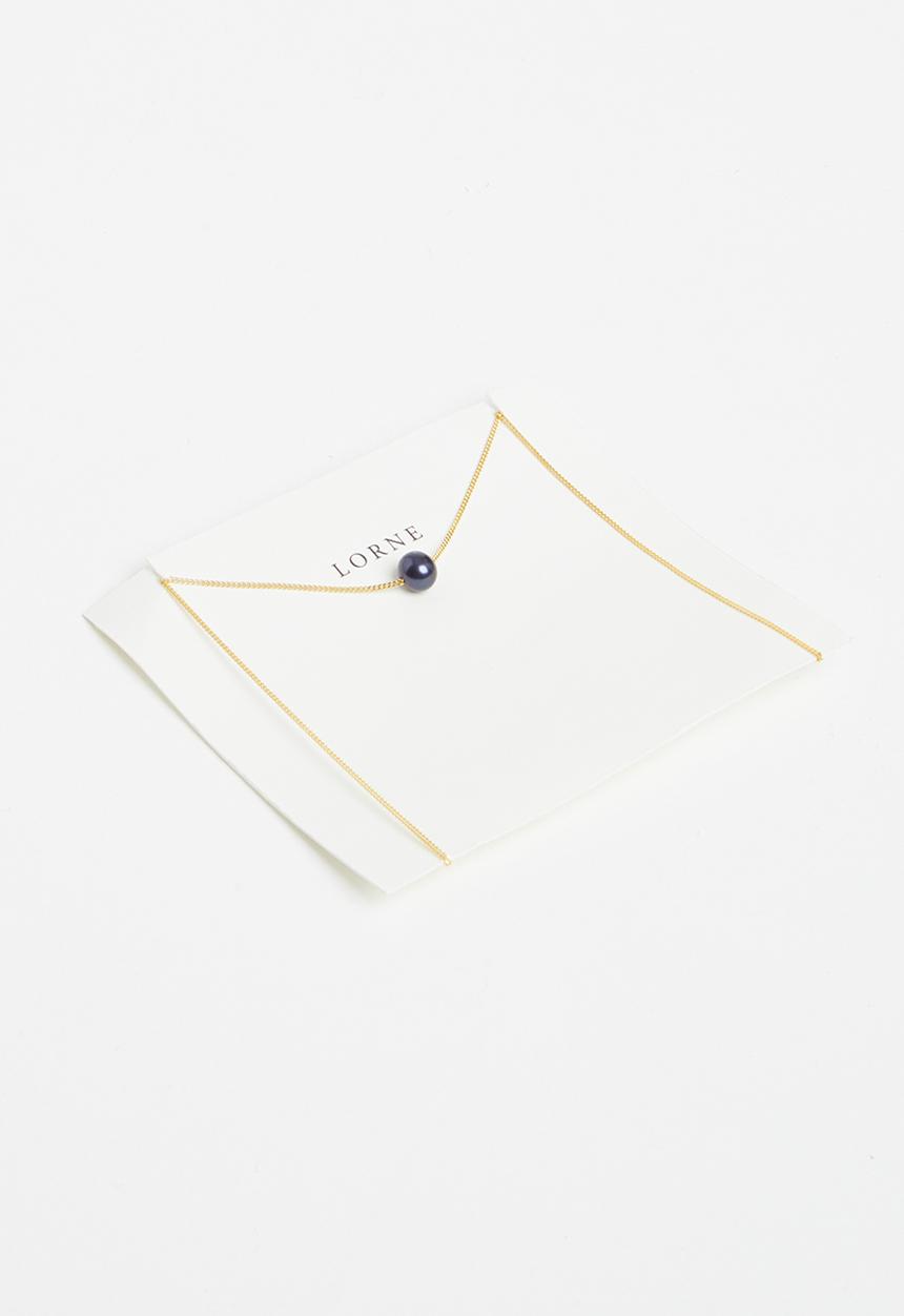 Lorne - Neon black pearl necklace  - gold & black
