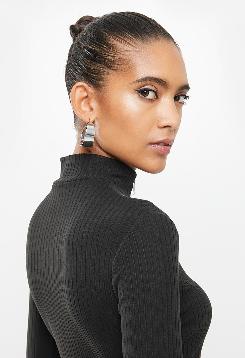 Blake - Zip up rib crop top - black