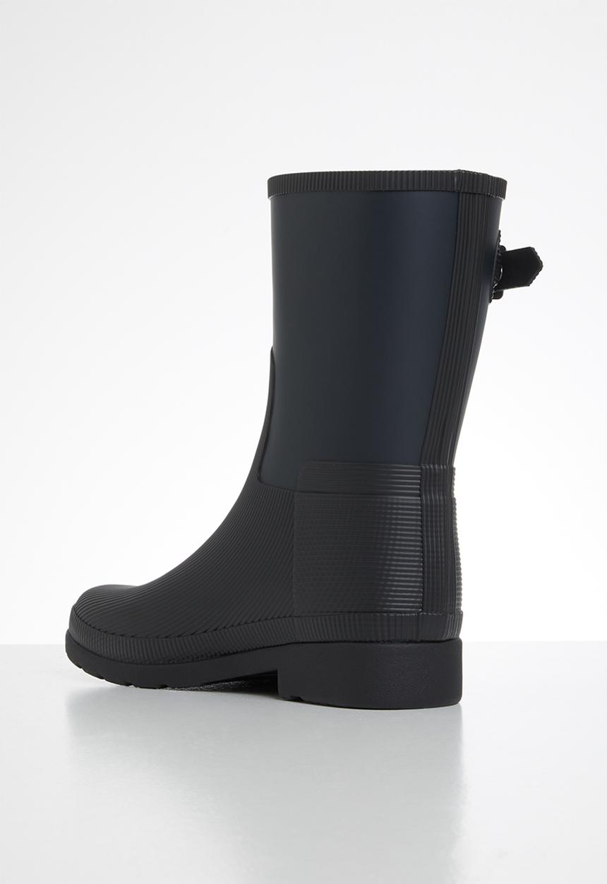 Hunter - Refined texture block boot short - black & navy