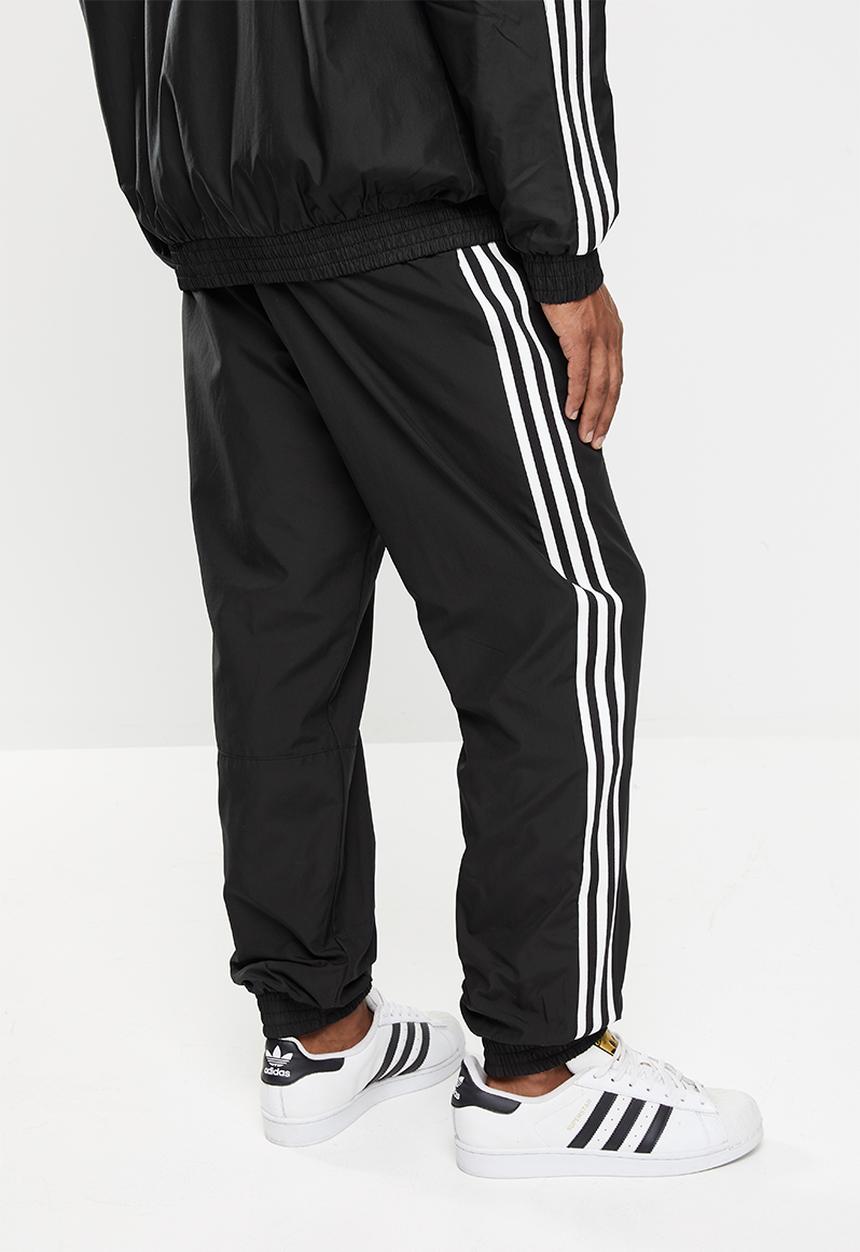 adidas Originals - 3D trefoil 3 stripe pants - black