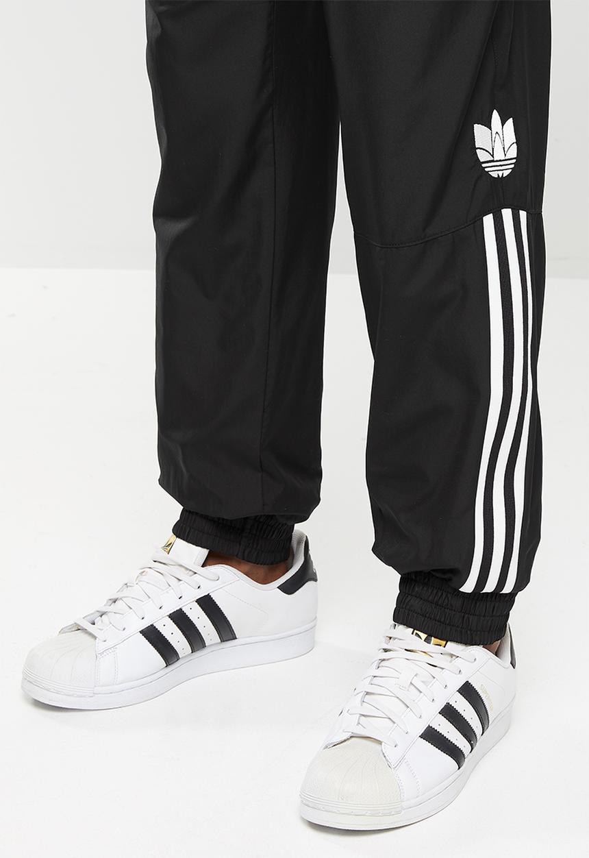 adidas Originals - 3D trefoil 3 stripe pants - black