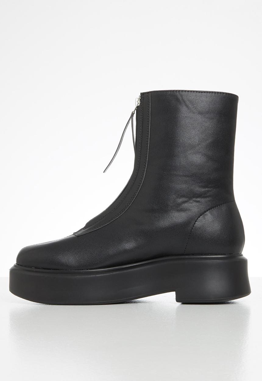 Public Desire - Leoni chunky sole zip through ankle boot - black