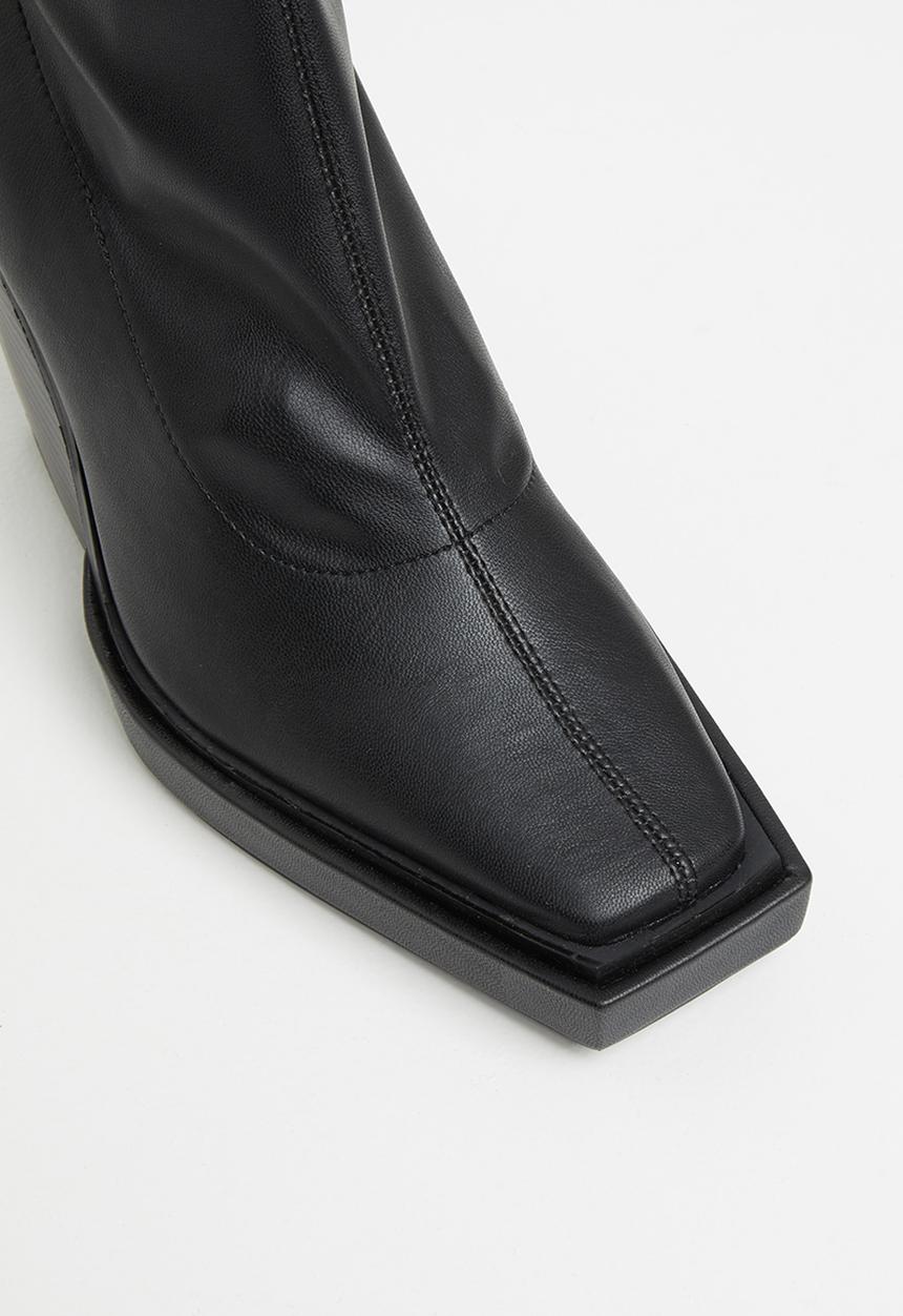 Public Desire - Rae block heel square toe ankle boot - black