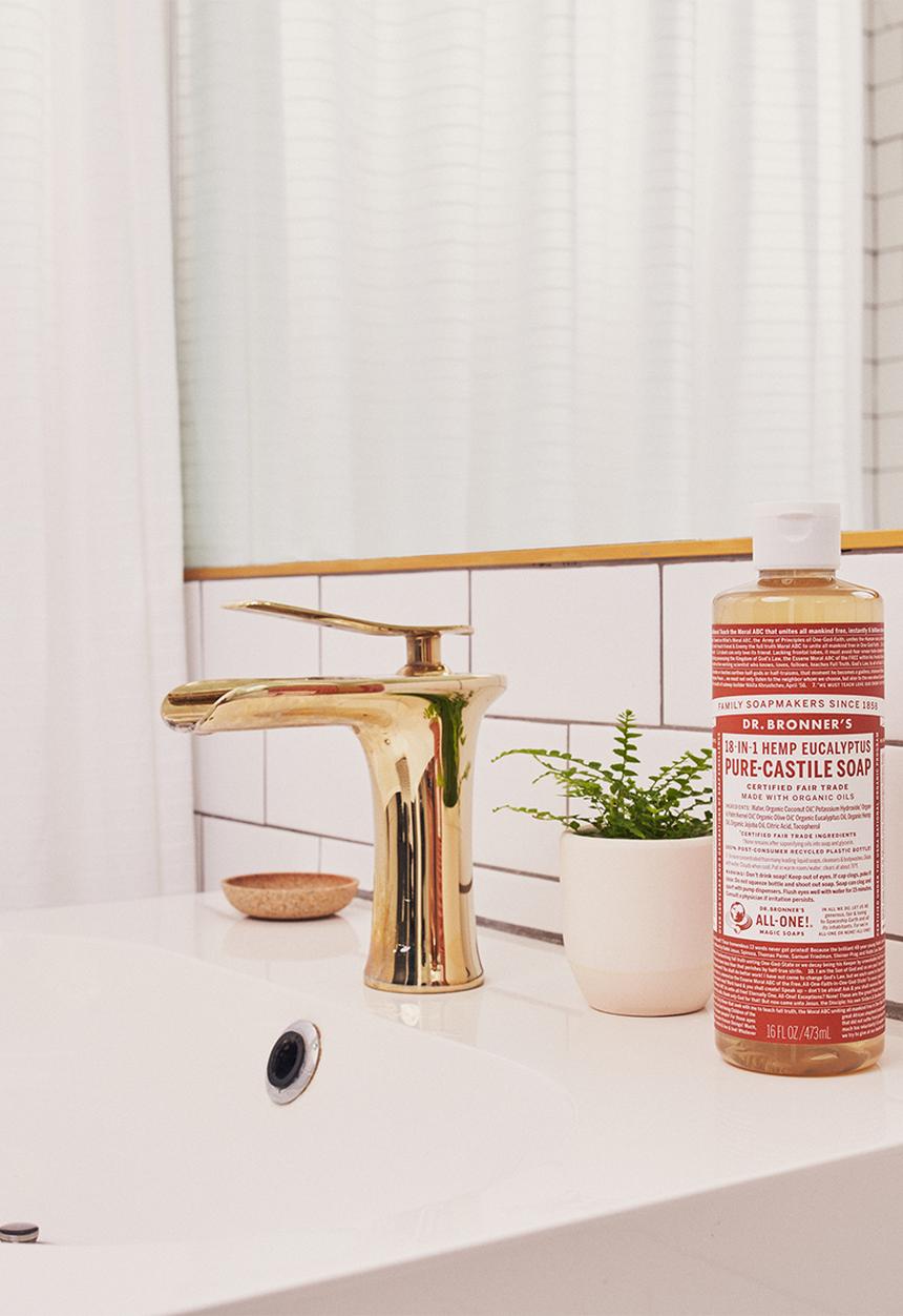 DR. BRONNER'S - Pure-Castile Liquid Soap 18-in-1 Hemp Eucalyptus