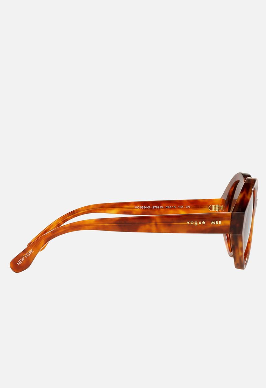 Vogue Eyewear - Vogue x mbb irregular sunglasses - yellow havana