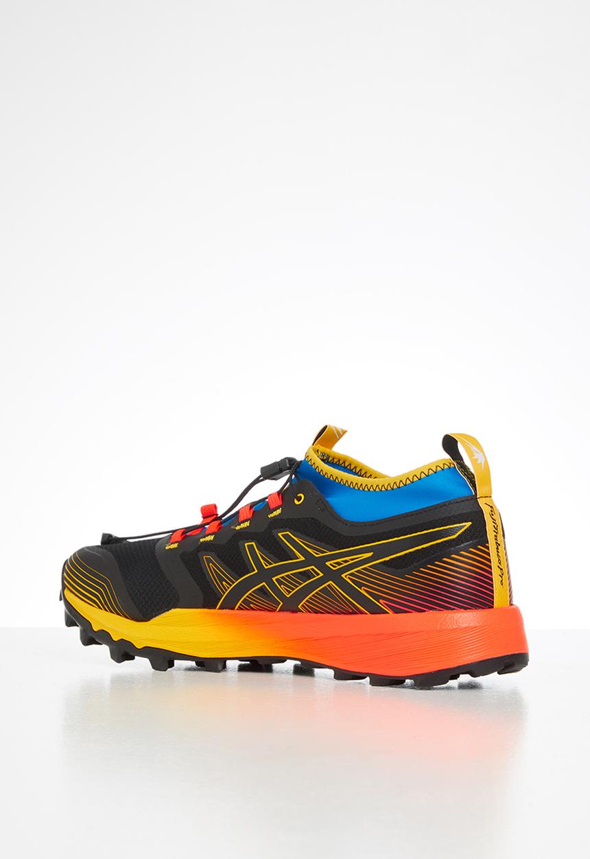 ASICS - Fujitrabuco pro - black/saffron