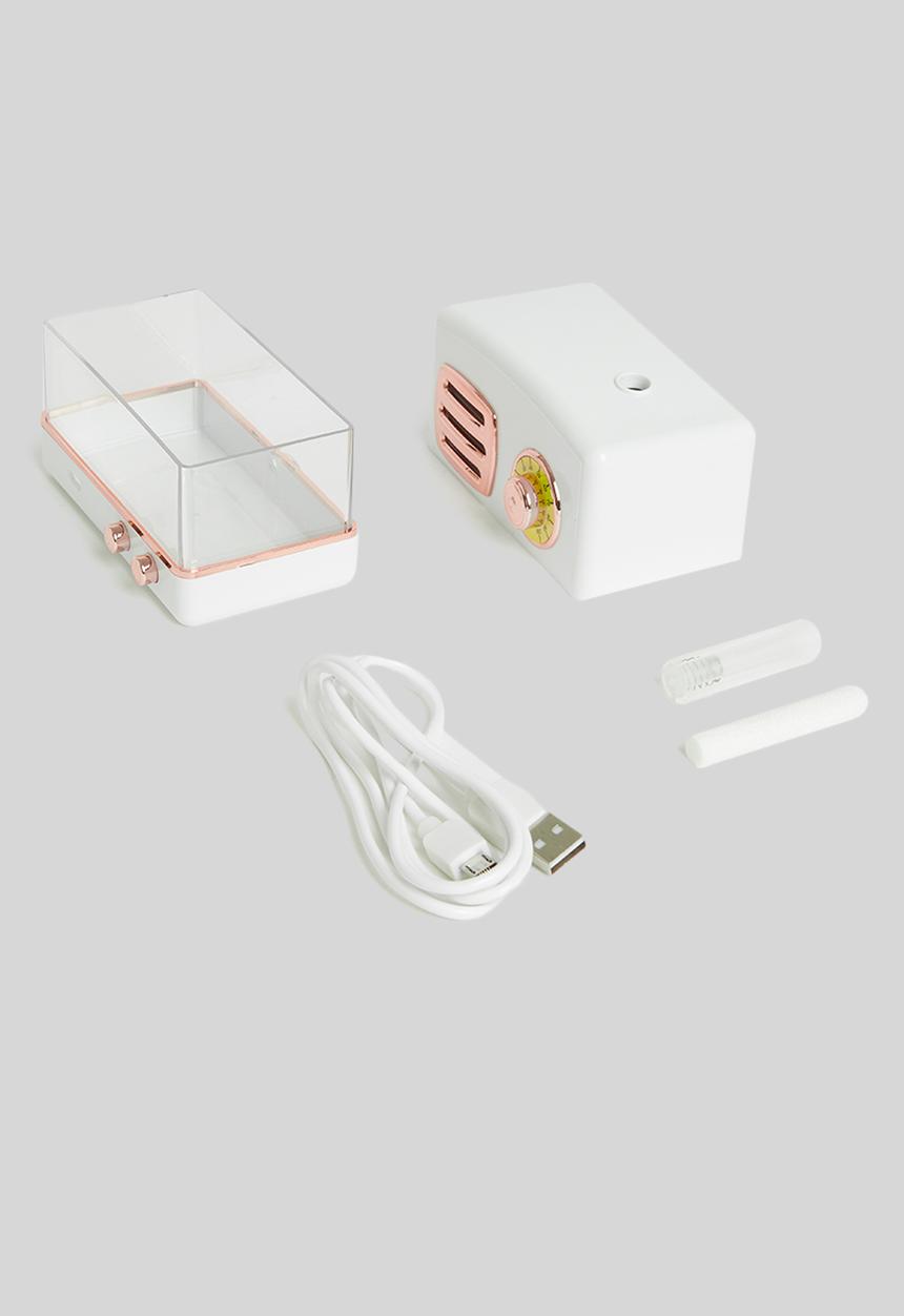 Bespoke & Co. - Retro vintage radio humidifier - white