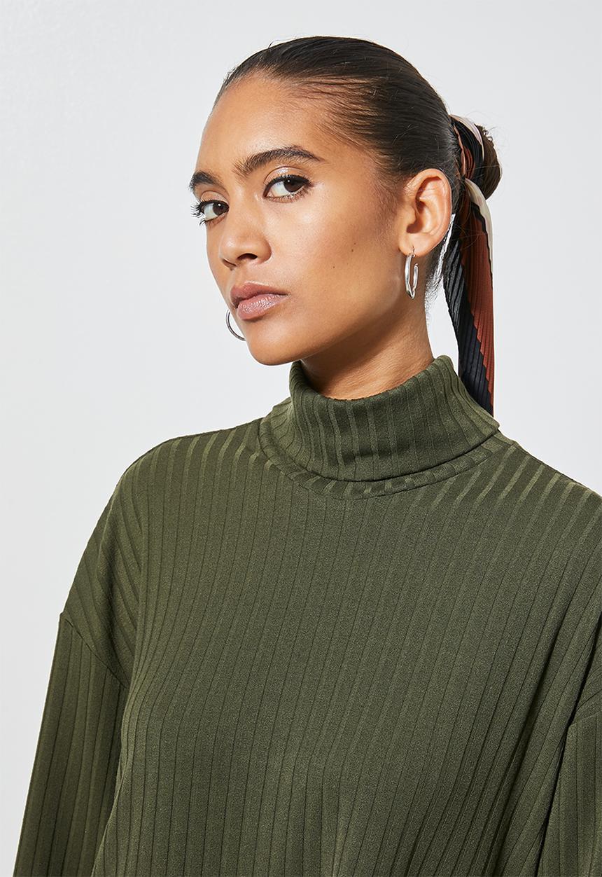 Superbalist - Roll neck soft touch top - khaki