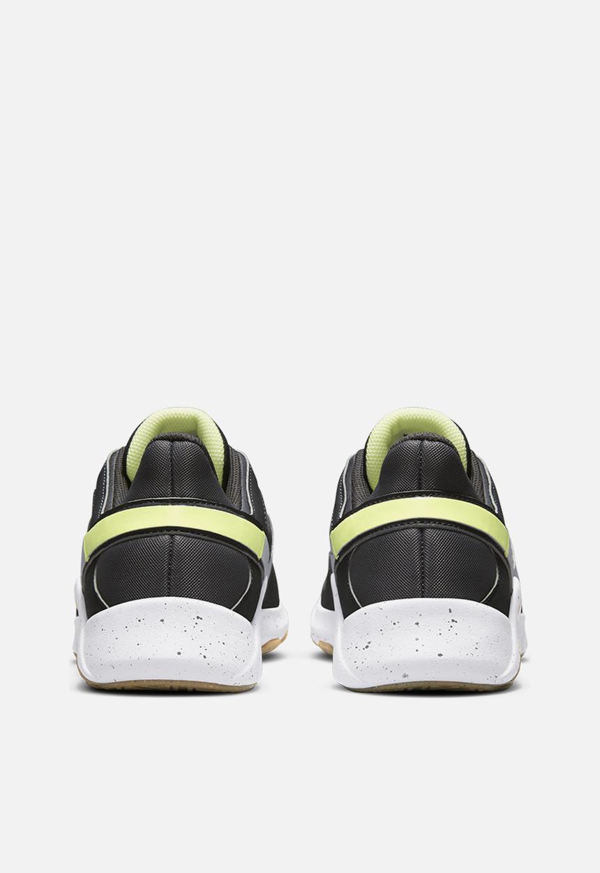 Nike - Legend essential 2 - iron grey/white-dk smoke grey-limelight