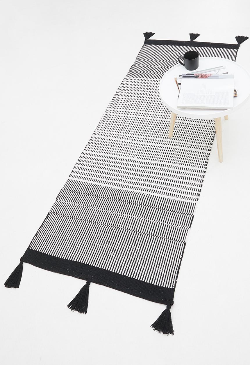 Sixth Floor - Jed woven runner - black & white