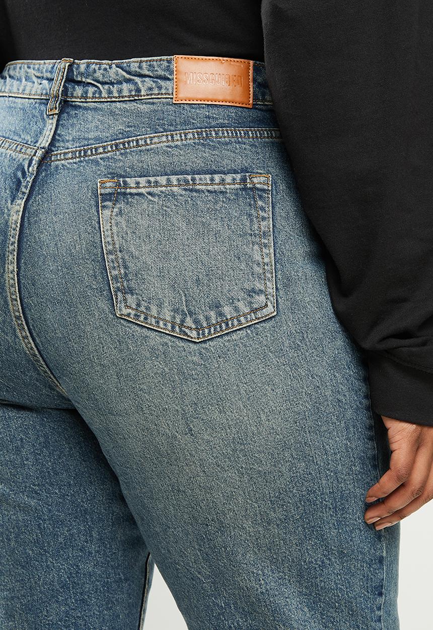 Missguided - Plus distressed turn up hem mom jean - blue