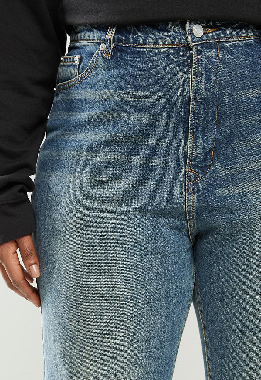Missguided - Plus distressed turn up hem mom jean - blue