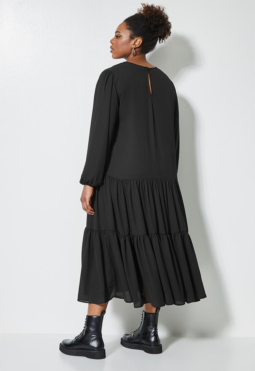 Superbalist - Tiered balloon sleeve maxi dress - black