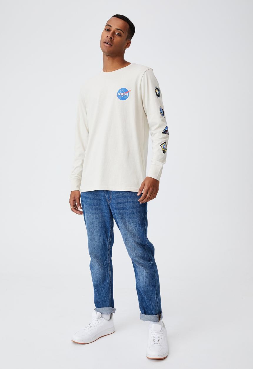 Cotton On - Tbar collab long sleeve t-shirt - lcn nas bone/nasa - retro badges