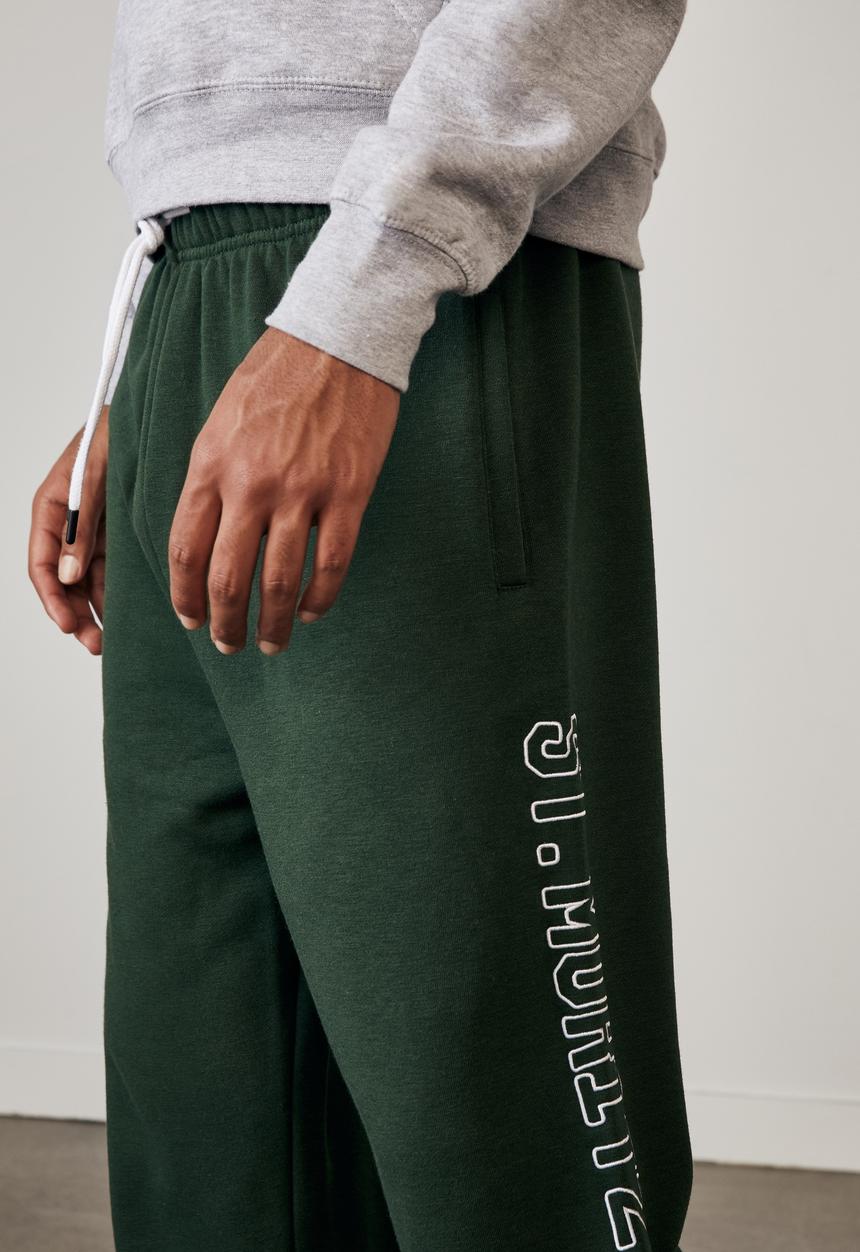 Factorie - Relaxed graphic trackpant - green 