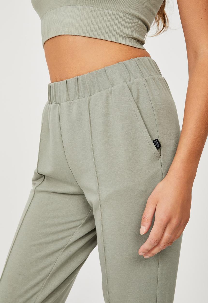 Cotton On - All day studio pant - green haze
