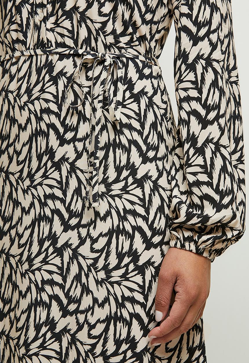 edit - Mandarin waist woven maxi - neutral & black 