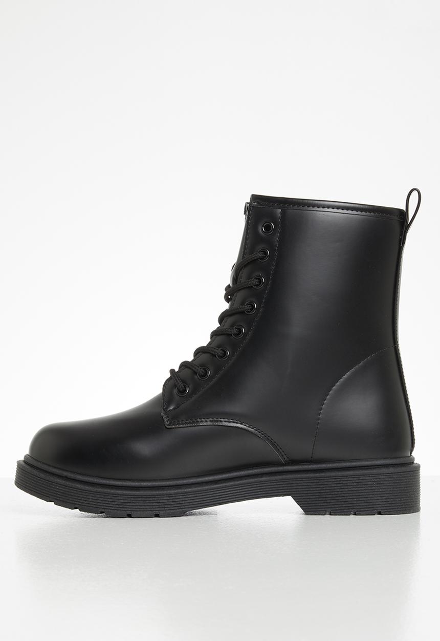 Seduction - Combat lace up boot - black