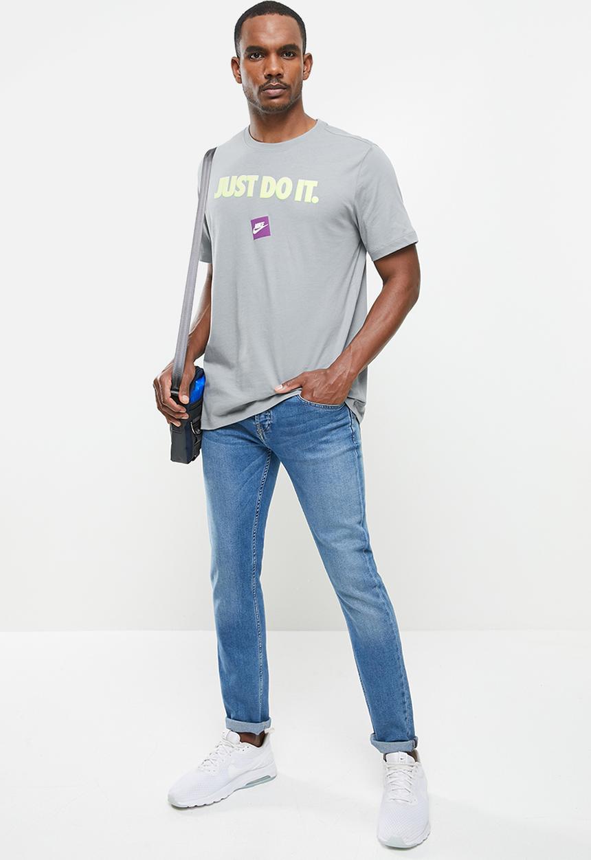 Nike - Nsw tee jdi 12 - grey