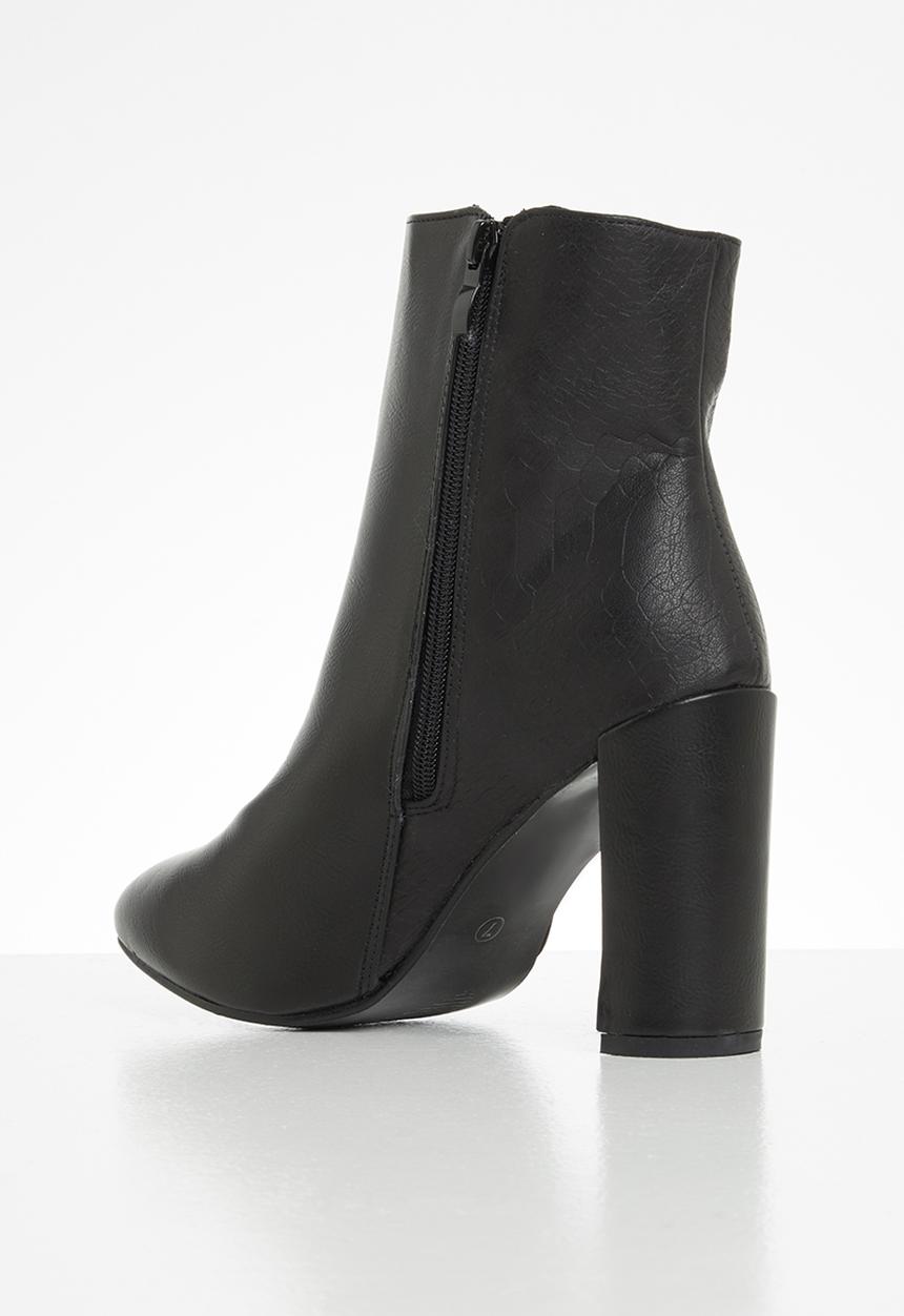 Seduction - Snake detail ankle boot - black