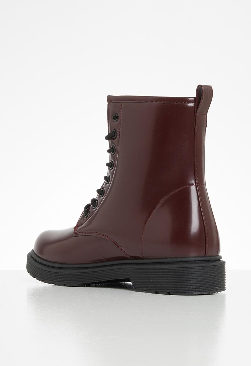 Seduction - Combat lace up boot - burgundy