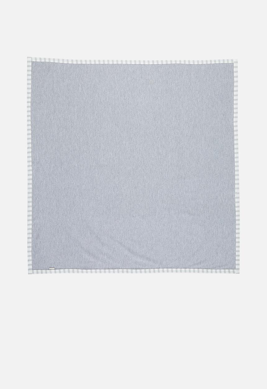 Sticky Fudge - Baby stripe blanket - grey