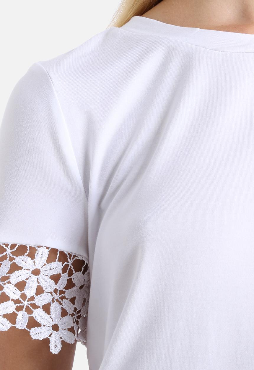 Glamorous - Daisy Crochet Tee