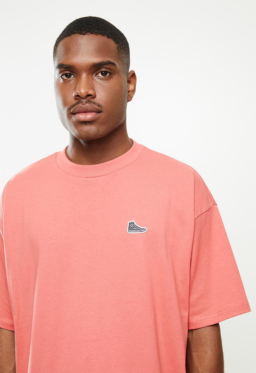 Converse - Converse chuck taylor sneaker patch graphic tee - terracotta pink