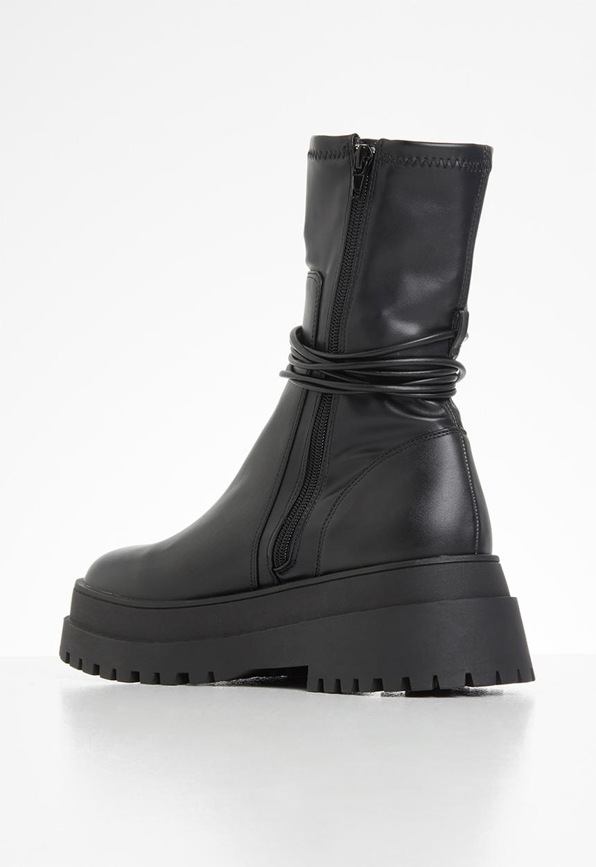 Public Desire - Finale chunky sole ankle wrap boot - black