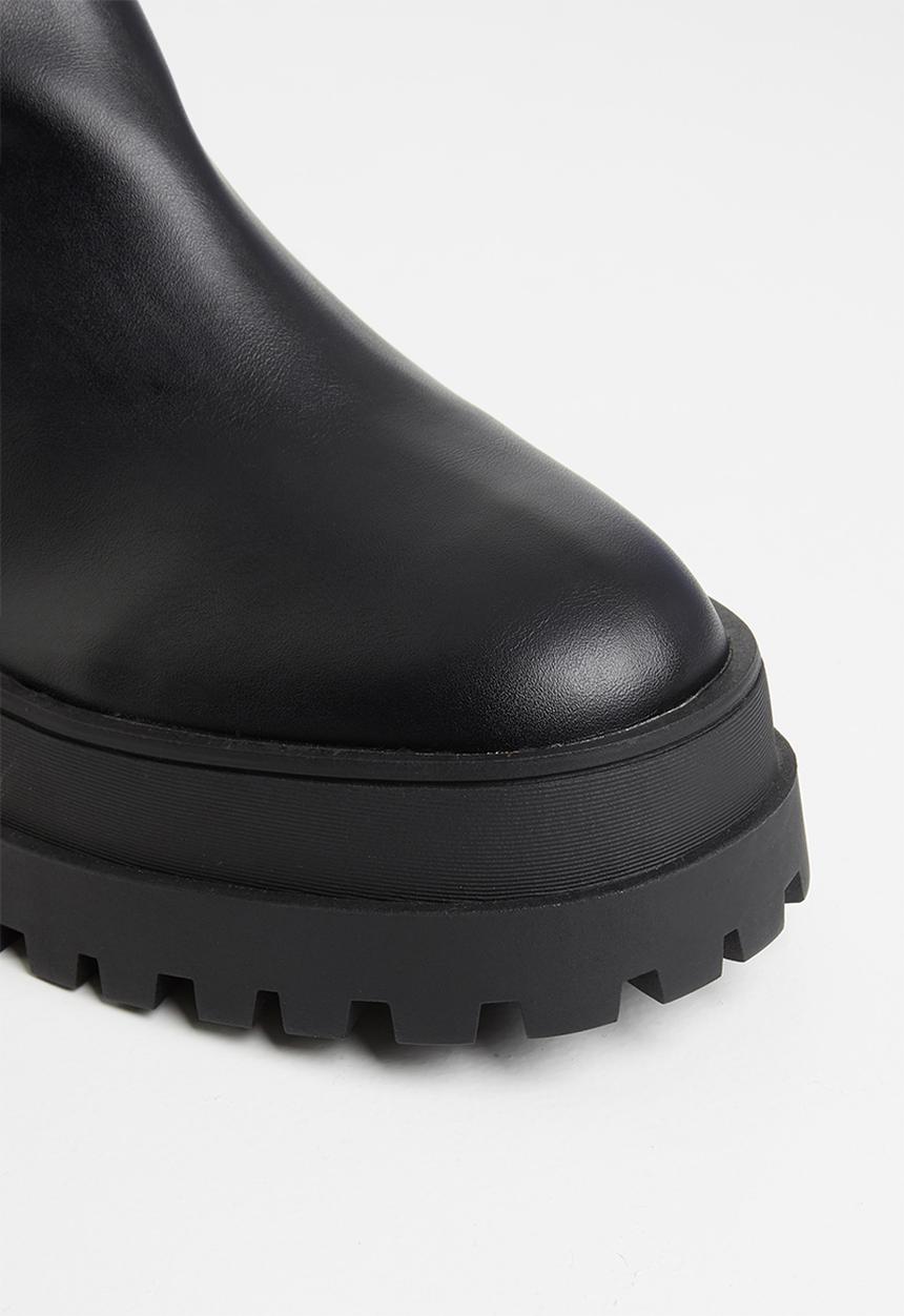 Public Desire - Finale chunky sole ankle wrap boot - black